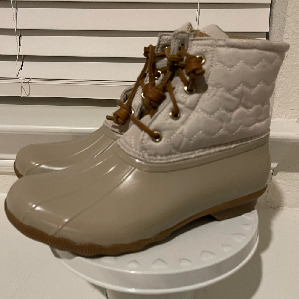 Sperry Saltwater Chevron Quilt Duck Boots Ivory‎ Women’s Size 8 1/2